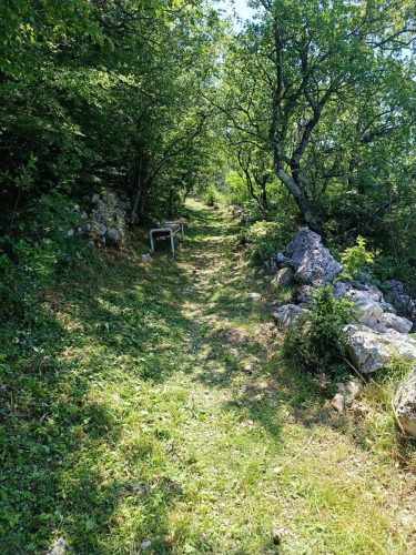 Uredenje-planinarskih-staza-u-Crikvenici-4